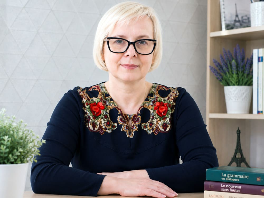 Ольга — преподаватель французского языка